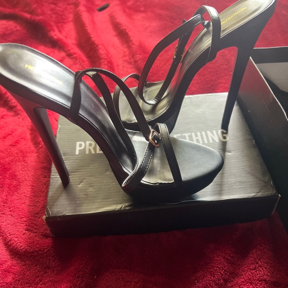 Black 8us Strap Heels